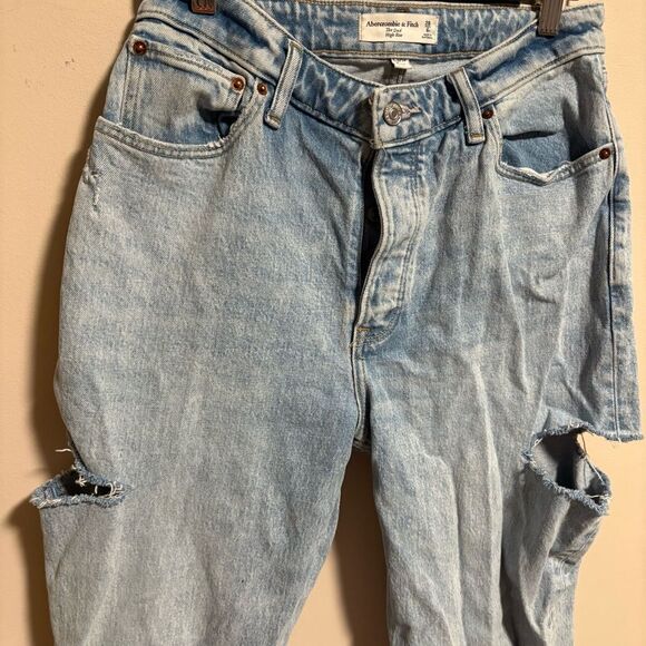 Abercrombie & Fitch “The Dad” High Rise Jeans | Curve Love | Size 6 (28R) - Picture 6 of 7